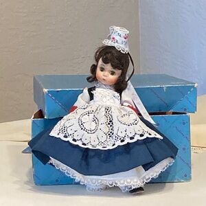 Madama Alexander Doll